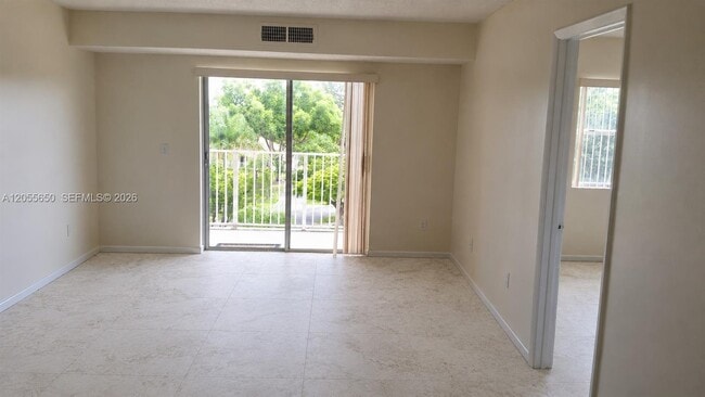 Building Photo - 8260 SW 210th St Unit 309