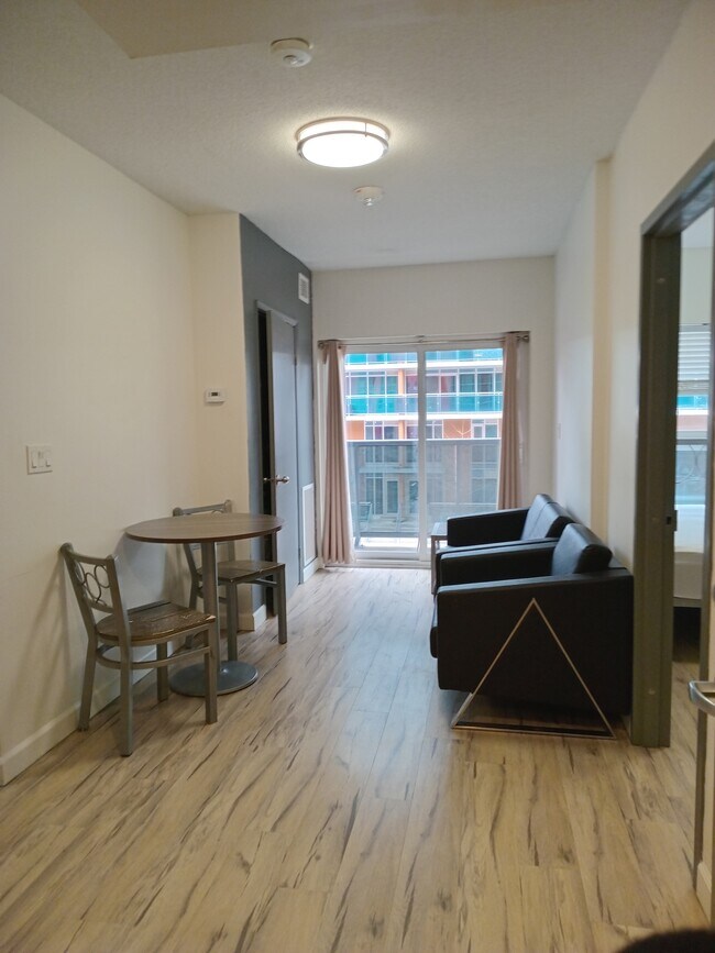 Photo - 258B Sunview St