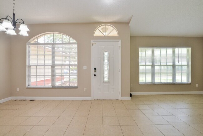 Photo - 1306 Silverthorn Dr