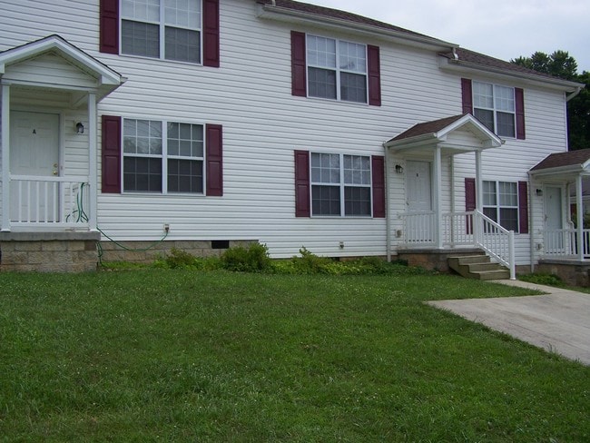 Building Photo - 117 Speedway Dr Rental