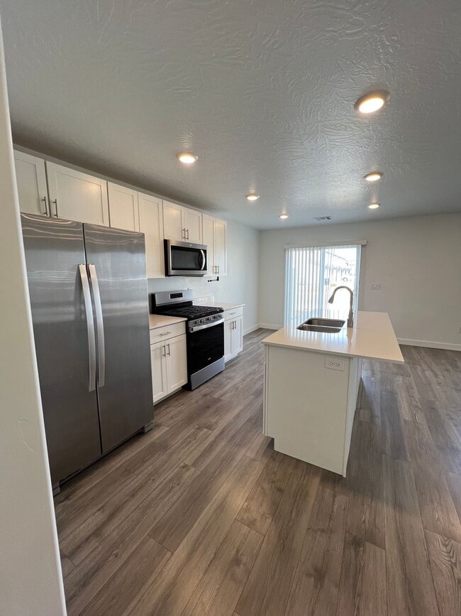 Photo - Beautiful Modern Townhome