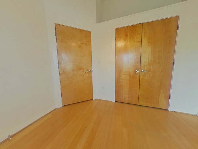 Photo - T and E Apartments