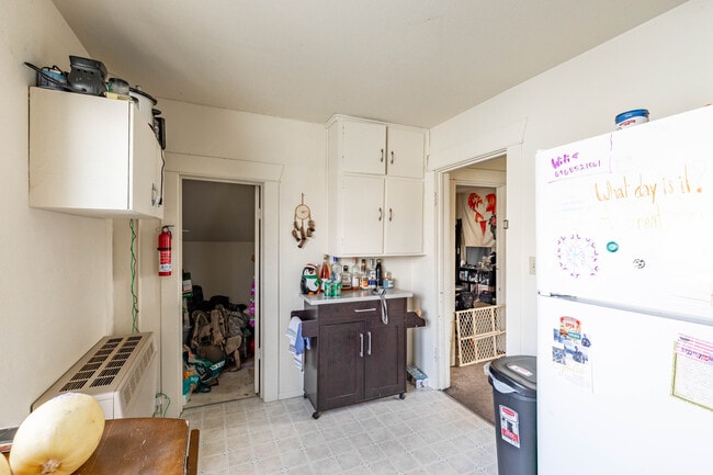 Back of kitchen and pantry. - 507 S Almon St
