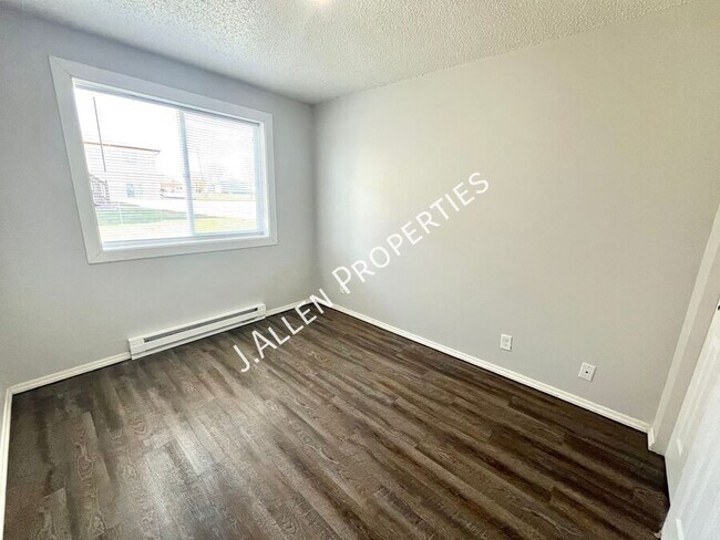 Photo - 1807 Parker Cir Unidad C