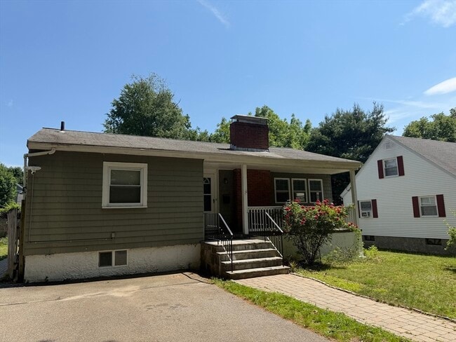Photo - 722 VFW Parkway