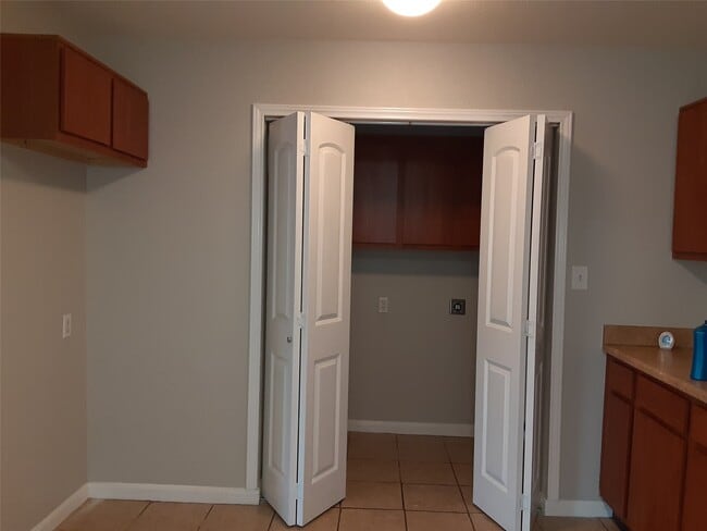 Photo - 146 S Bend Ct