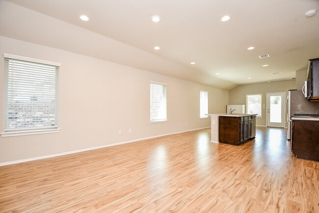 Photo - 22931 Berthoud Trl