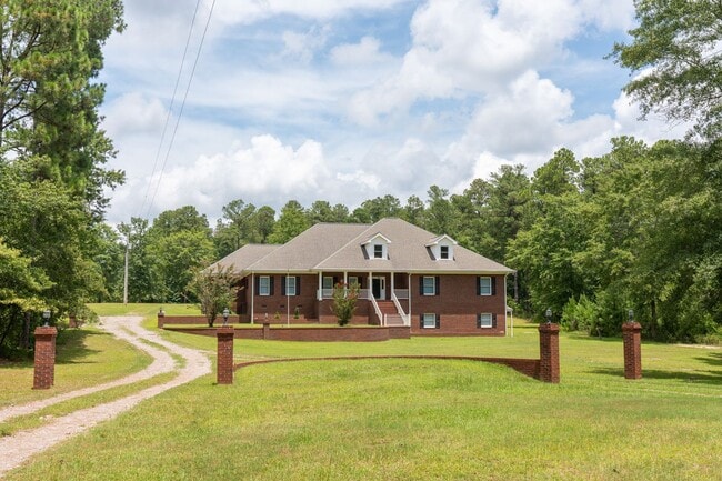 Building Photo - 785 Glenwood Dr