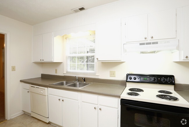 2BR, 1.5BA - 1150sf- Kitchen