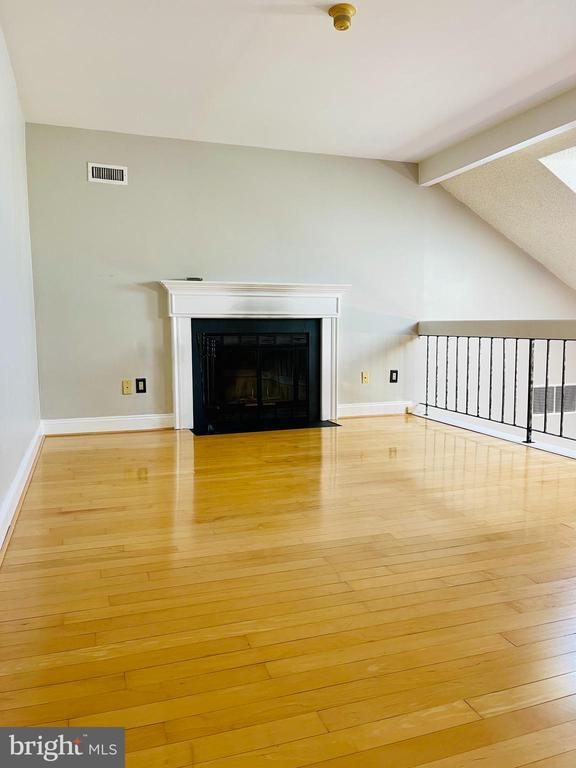 Photo - 1908 Society Pl