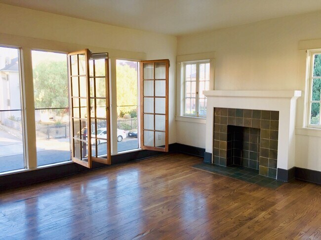 Living Room - 1159 4th Ave Unidad 1159