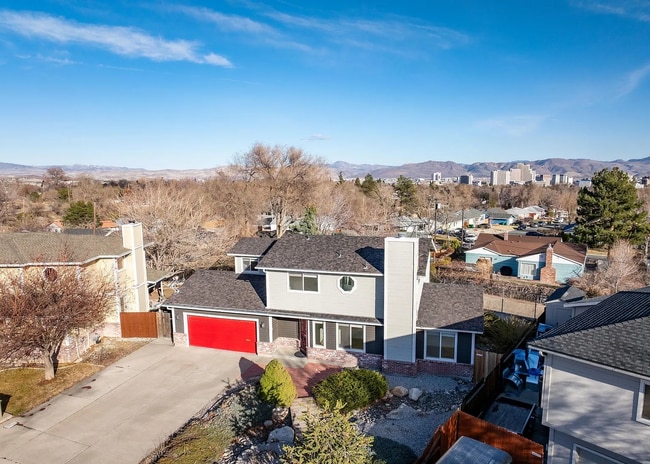 Photo - 3 Bed/2.5 Bath House w/ Yard Close to UNR
