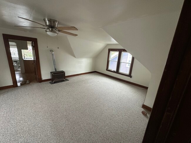 Bedroom - 1304 W 102nd St Unit 3rd floor