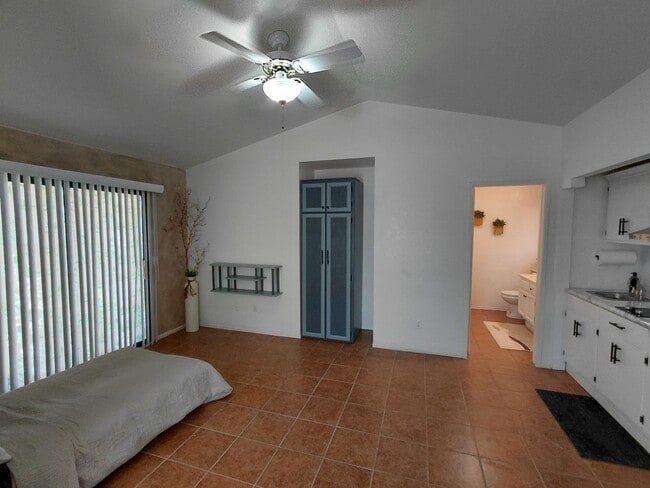 Photo - 936 Alameda St Unit Studio