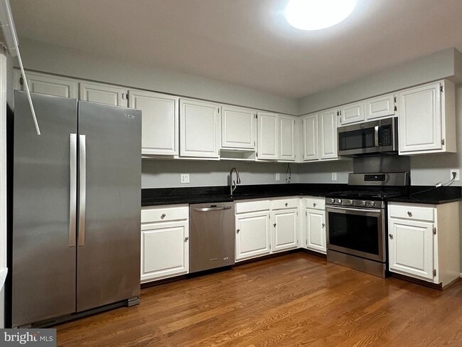 Photo - 10152 Village Knolls Ct