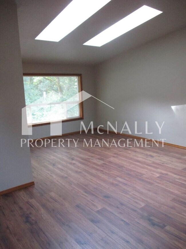 Photo - 2 bedroom 2 bath single story Duplex Unit 13607