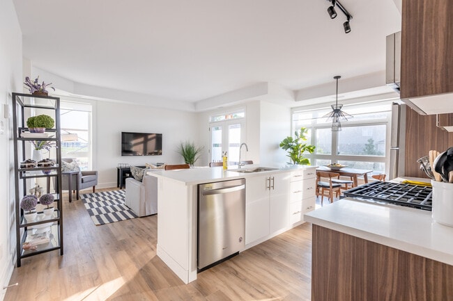 Building Photo - 180 Cope Dr Unit 301