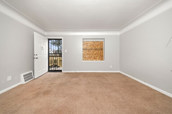 Photo - 3 bedroom bungalow $1250/month