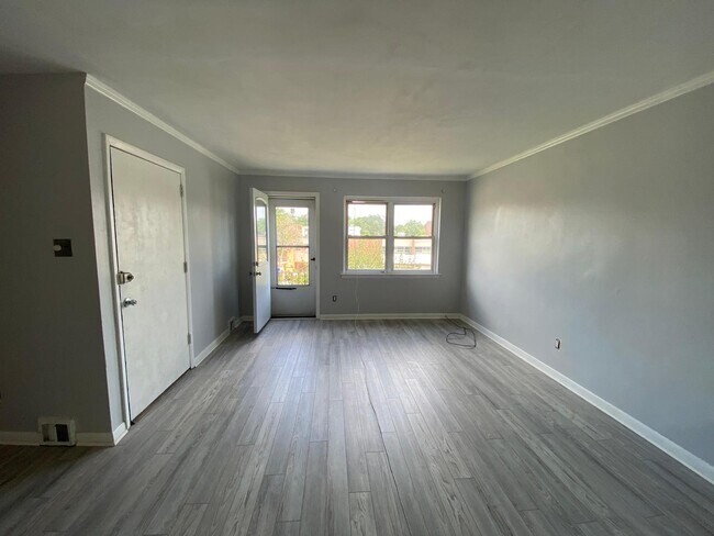 Photo - 2638 Daphne Rd Unit 2