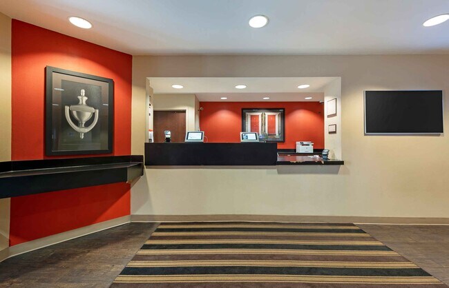 Furnished Studio-Chicago - Midway