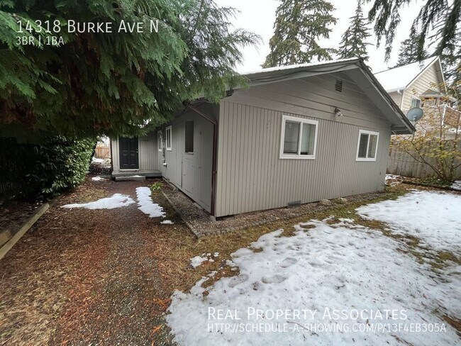 Single Family Home in North Seattle - Single Family Home in North Seattle