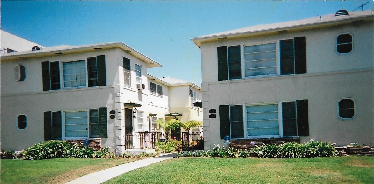 Photo - 1530 S Bedford St Apartments Unit LowerCourtyard