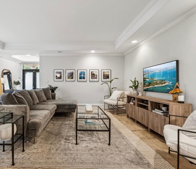 Photo - 3168 Ohio St