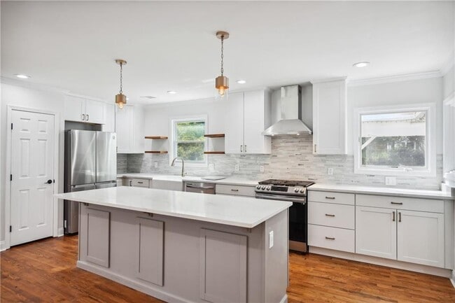 Photo - 1249 Goodwin Rd NE