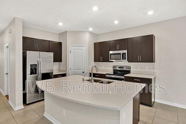 Photo - 330 Annies Pl