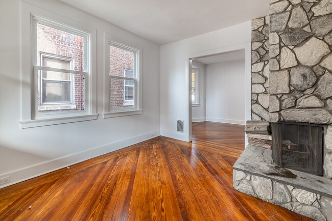 Photo - 400 East Ave