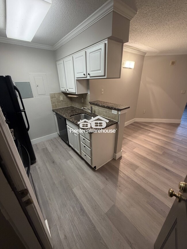 Photo - 795 Hammond Dr