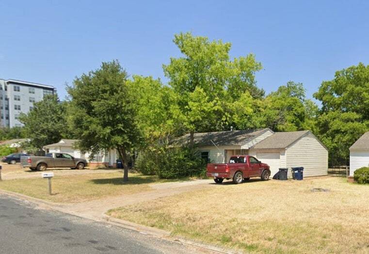 Photo - 709 Cross St