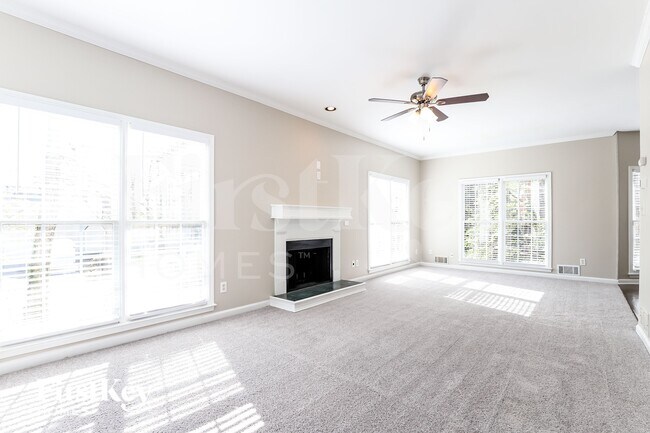 Photo - 797 Rockfount Way