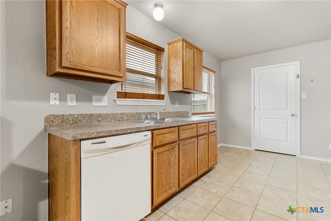 Building Photo - 3609 Ida Dr