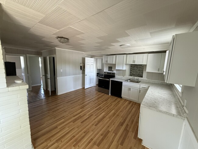 Photo - 2360 Liberty Rd