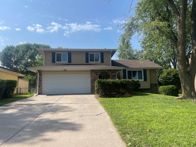 Bellevue Home For Rent! - Bellevue Home For Rent!