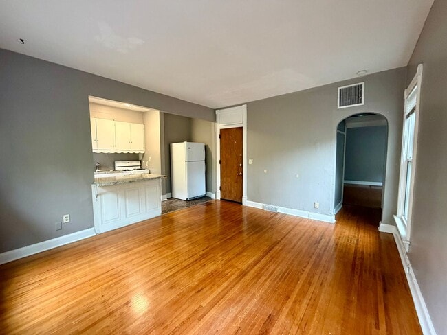 Photo - 1220 S 20th St Unit 1220 S 20th St - 3