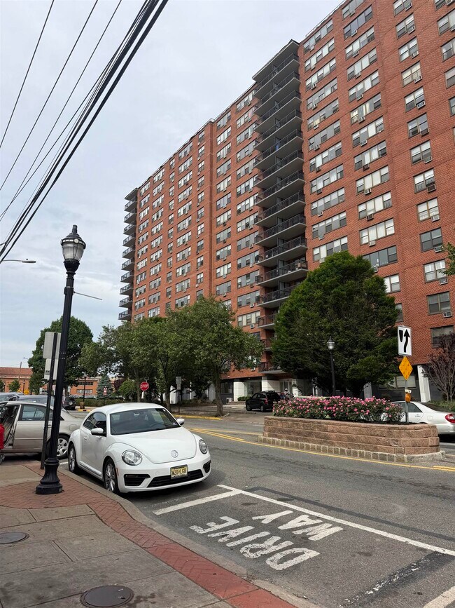 Building Photo - 500 Central Ave Unit 1504