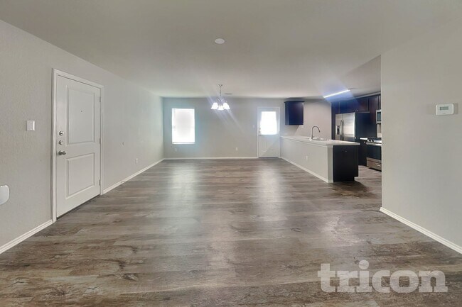 Photo - 8511 Amistad Cove