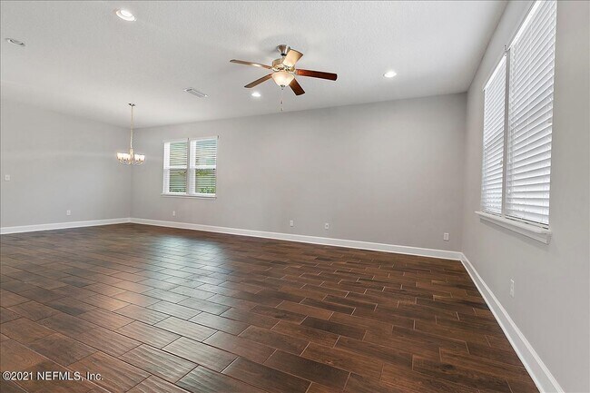 Photo - 1021 Seaside Dr N