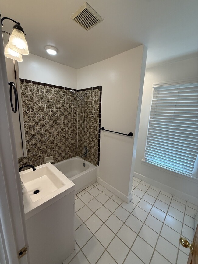 Photo - "Charming 2-Bed, 2-Bath Oasis in Denver’s Vibrant Locale – 1,313 Sq. Ft. of Cozy Elegance!"