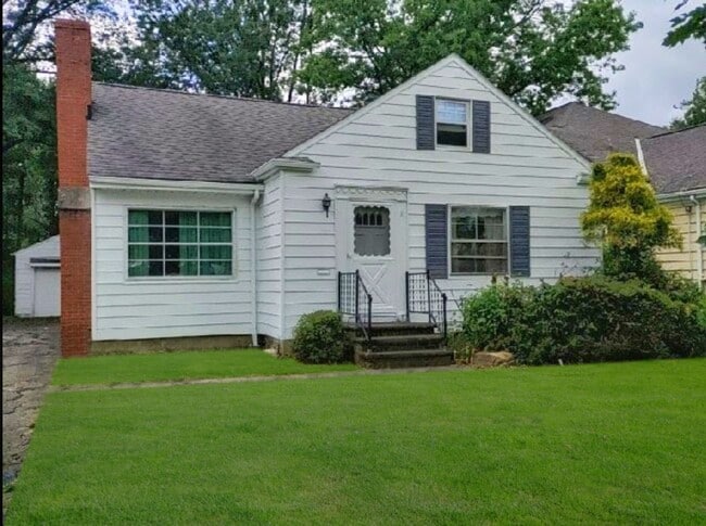 Building Photo - 1624 Overbrook Rd