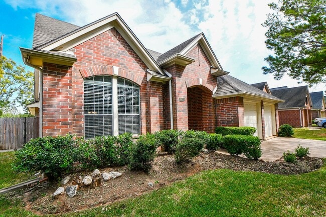 Photo - 4622 Forest Home Dr
