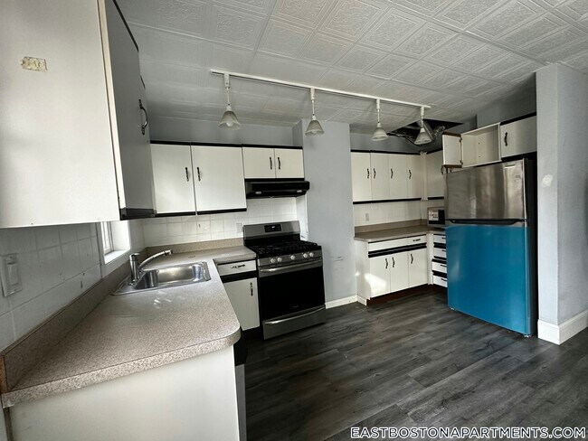 Photo - 195 Maverick St Unidad 1