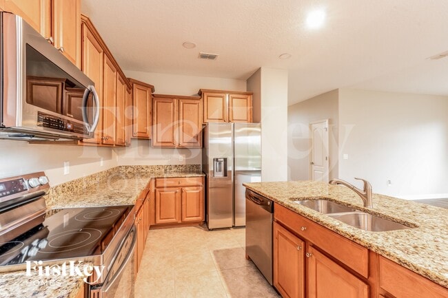 Photo - 20241 Merry Oak Ave