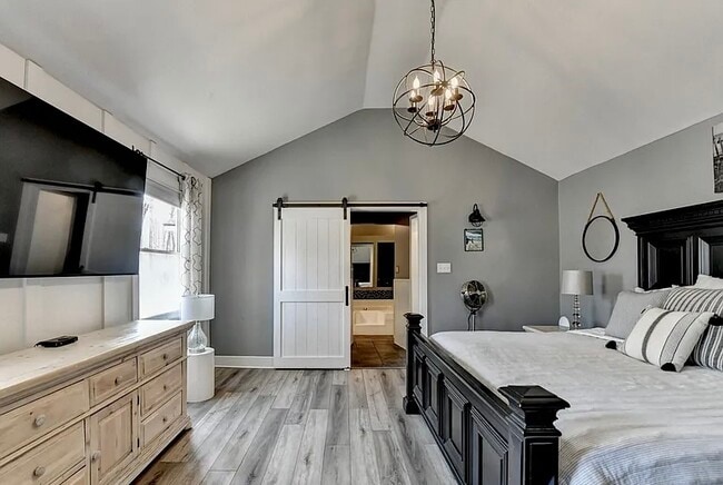 Photo - 561 Russell Rd Unidad 3