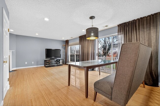 Photo - 144 Cherry St