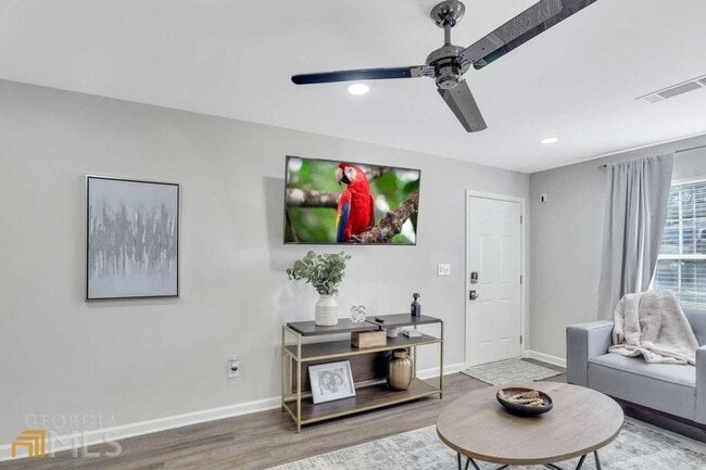 Photo - 1744 Spring Rd SW