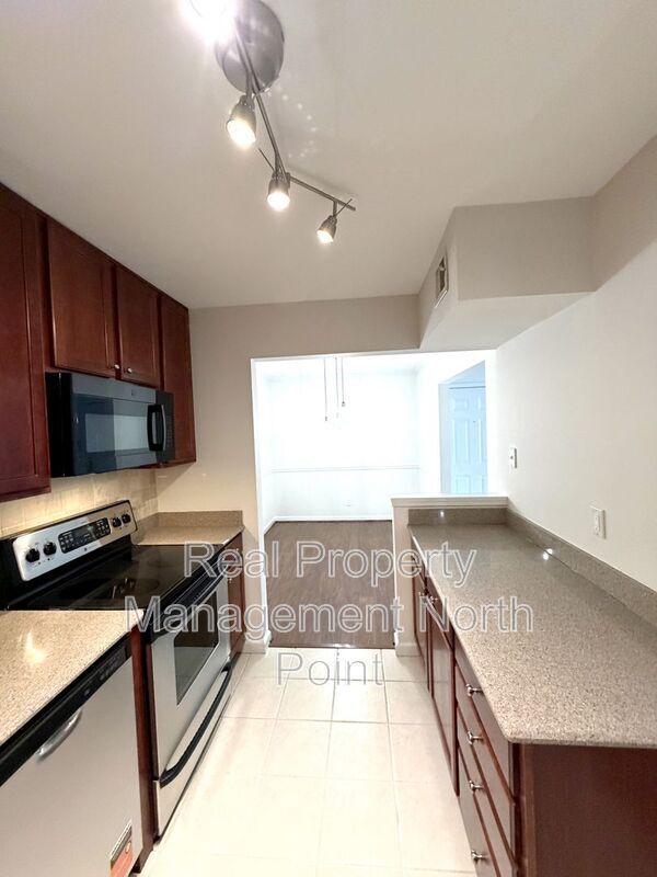 Photo - 3513 Essex Ave