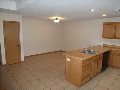 Photo - 1118 E Harvard St